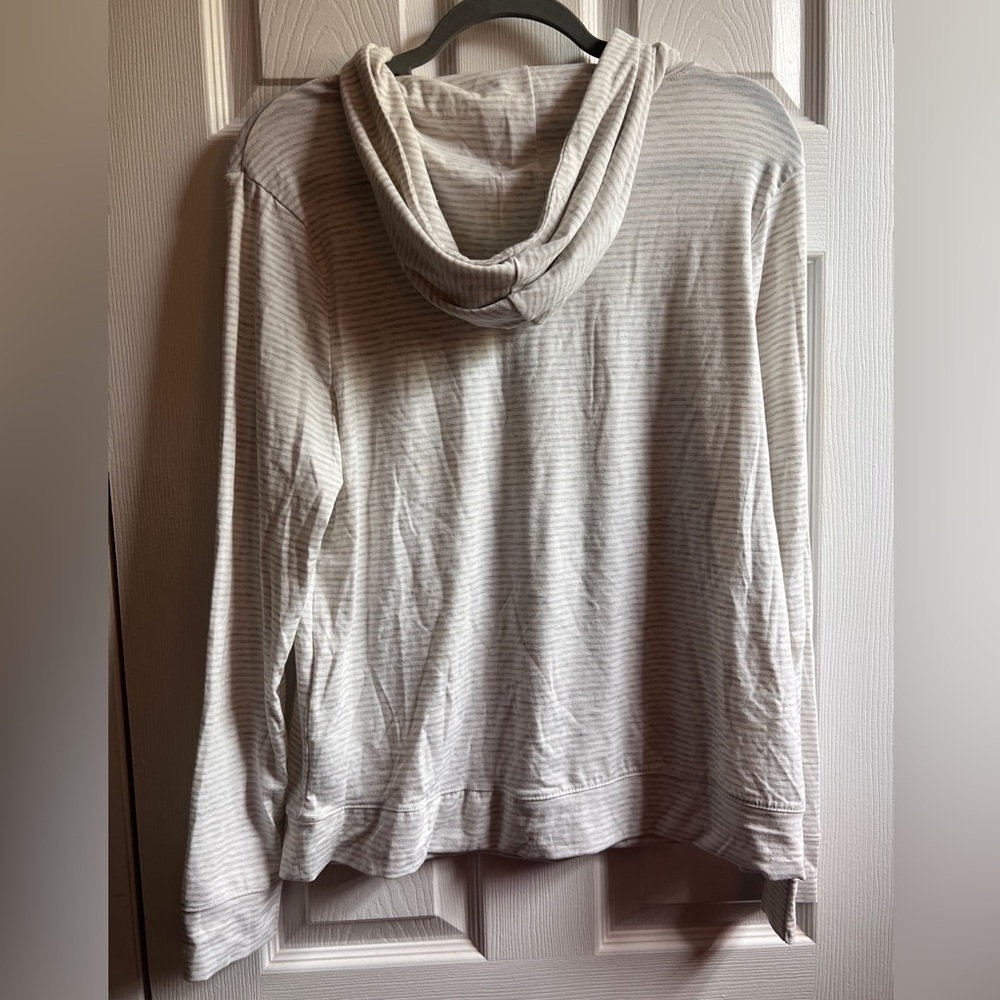 Old Navy pullover - Picture 2 of 3